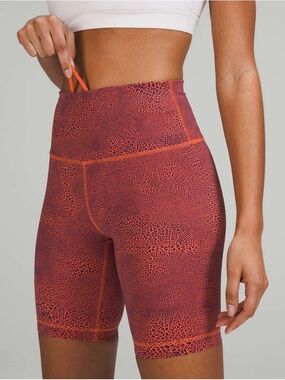Lululemon Wunder Train High-Rise Orange Crackle Print Bike Shorts 8” Size 6
